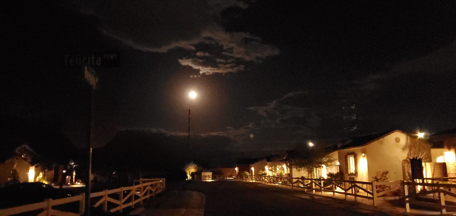 Samsung Galaxy S10+ sample photo. Moonlit clouds, street, city photography