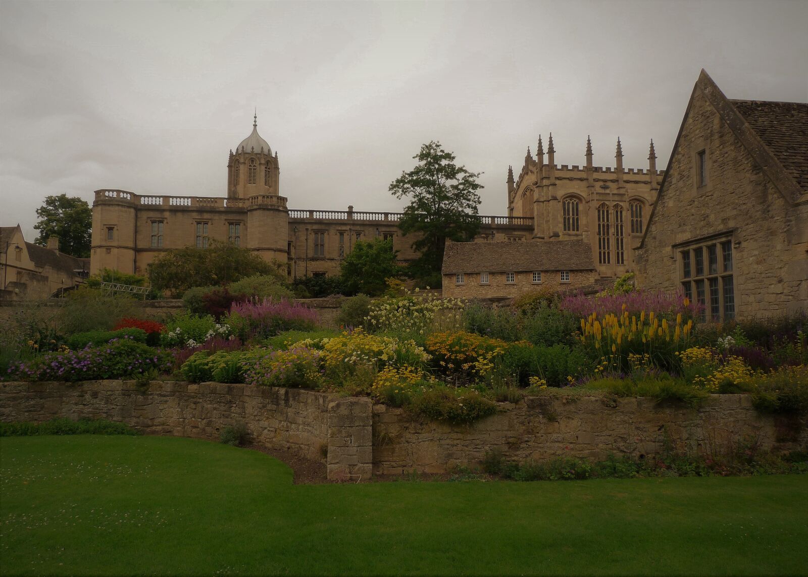 Panasonic Lumix DMC-FZ40 (Lumix DMC-FZ45) sample photo. Architecture, oxford, university photography