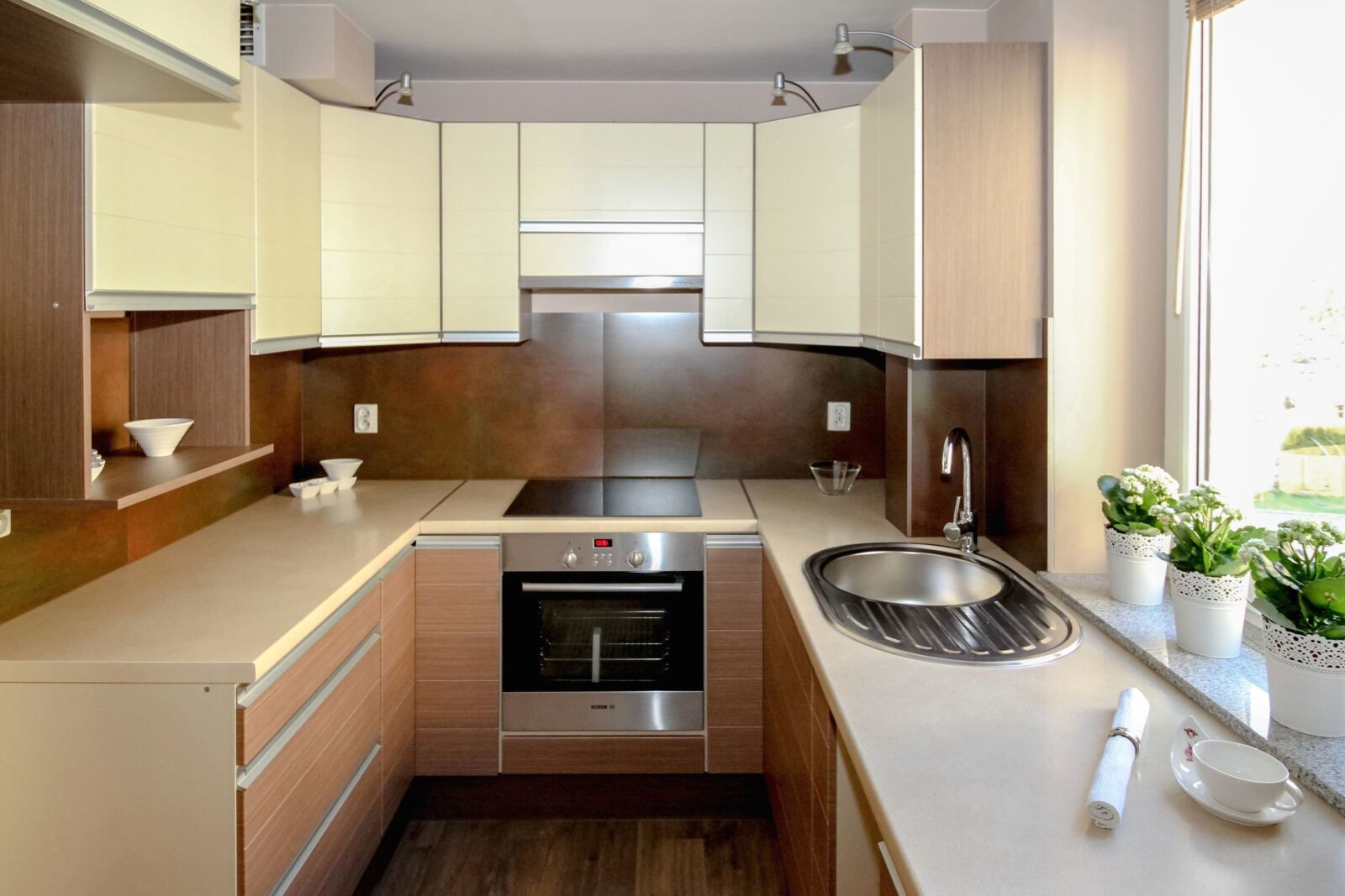 Canon EOS 7D sample photo. Oven, kitchen, sink, flowerpot photography