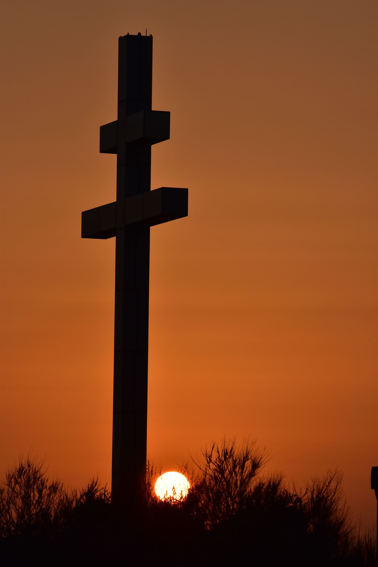 Nikon D5500 sample photo. Cross, sunset, sun photography