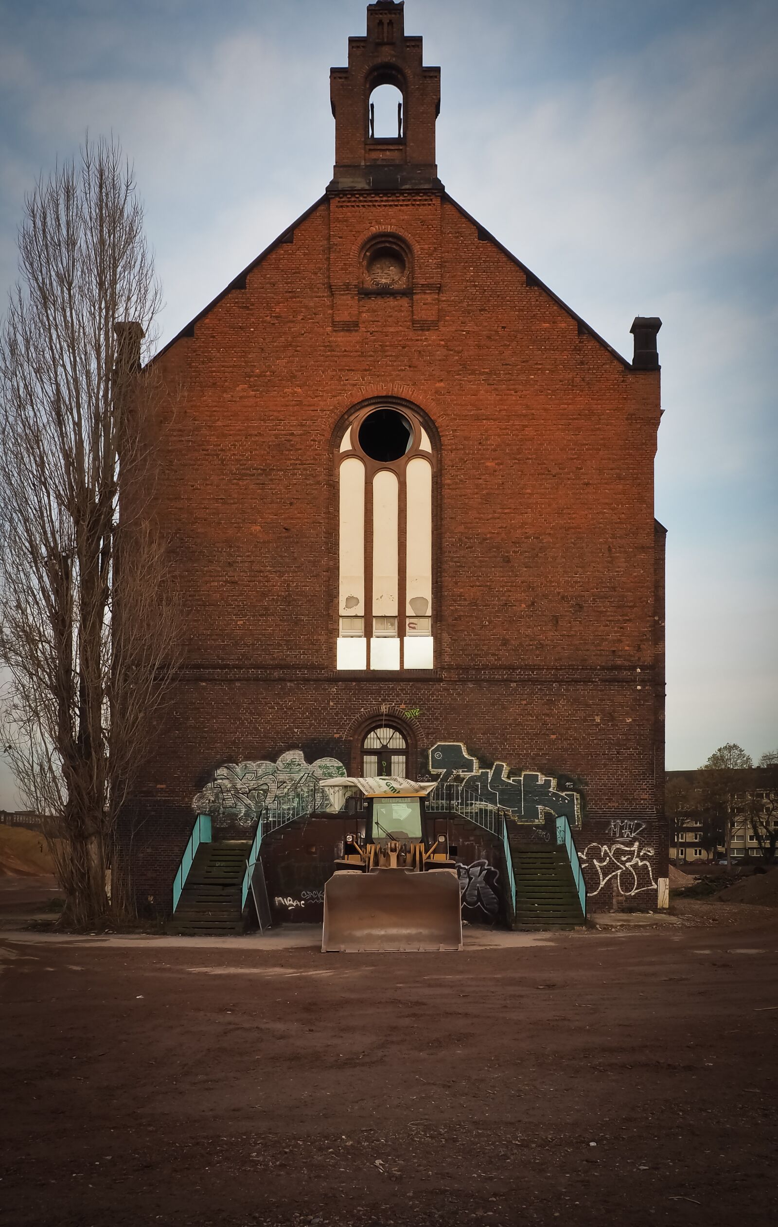 Olympus OM-D E-M10 sample photo. Lost places, chapel, abandoned photography