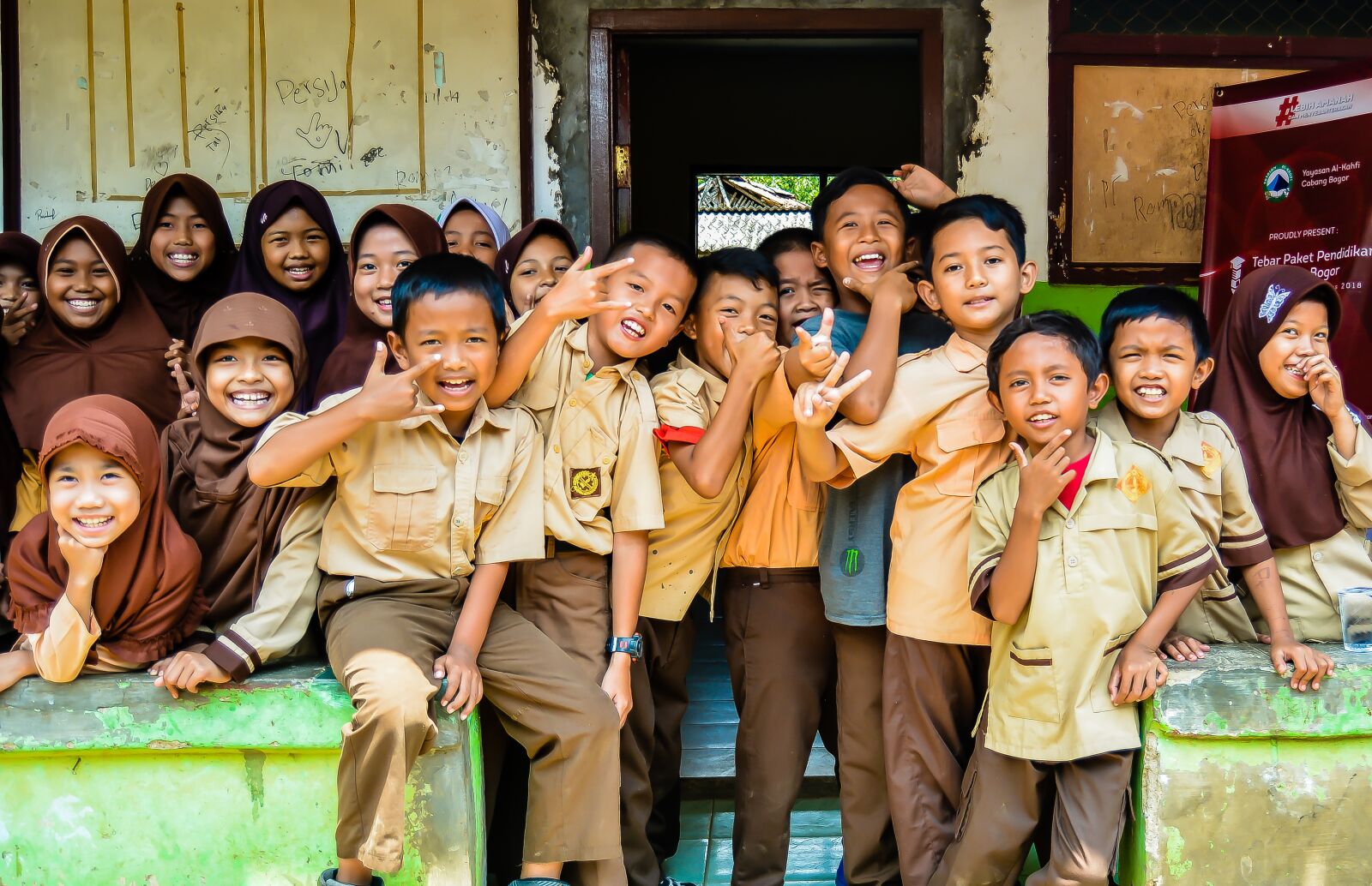 Nikon D5200 sample photo. Kids, cheerful, school photography