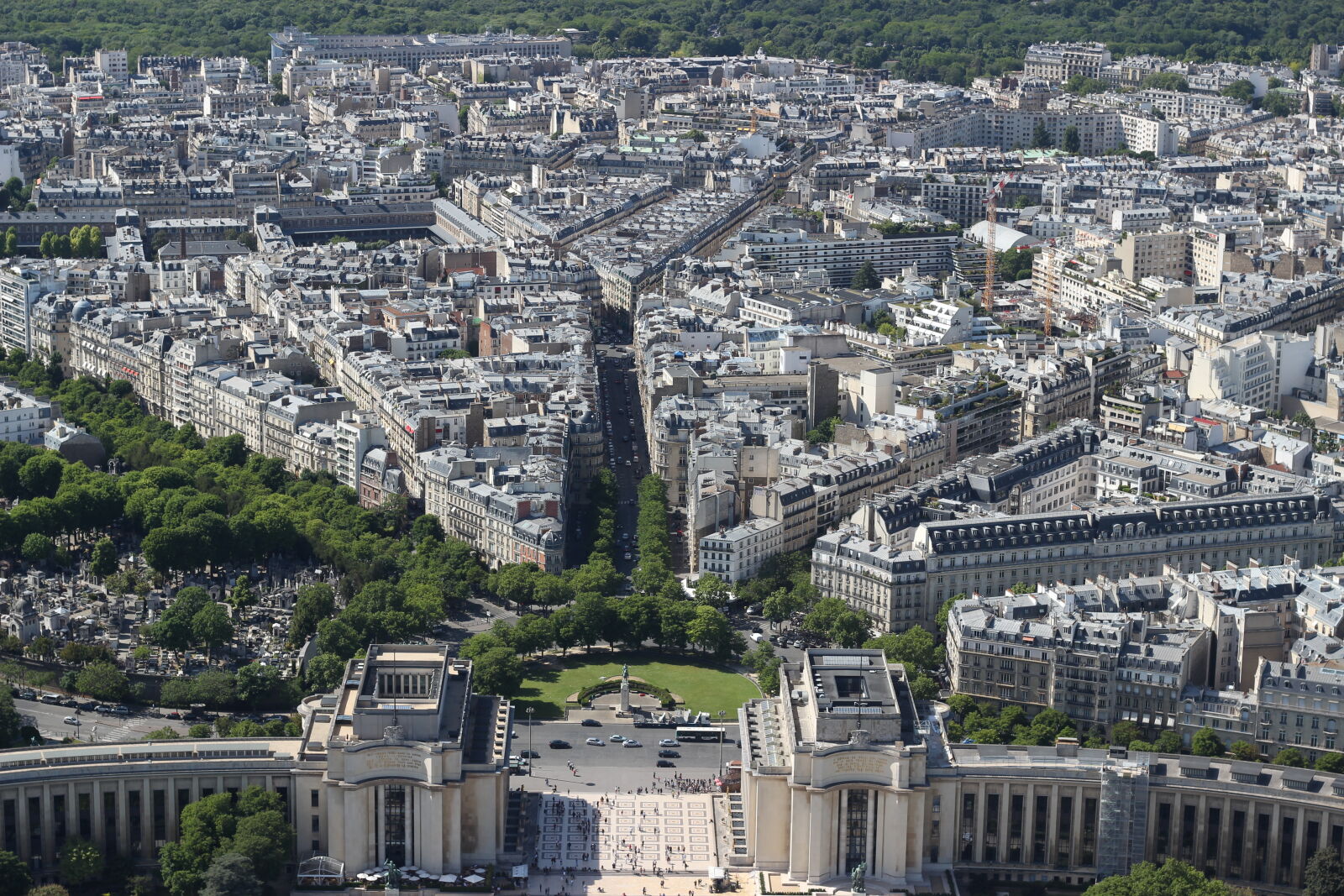 Canon EOS 600D (Rebel EOS T3i / EOS Kiss X5) sample photo. Apartment, buildings, buildings, eiffel photography