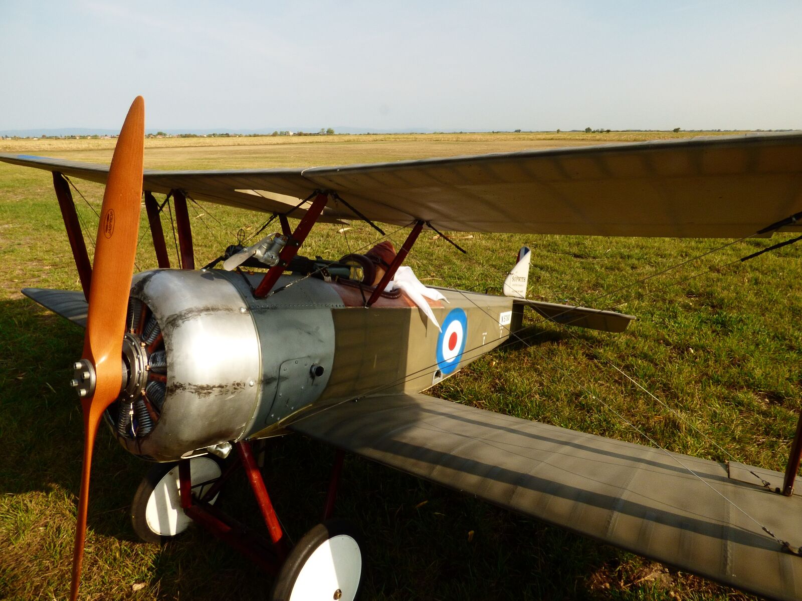 Panasonic DMC-FZ72 sample photo. Model, the aircraft, sopwith photography