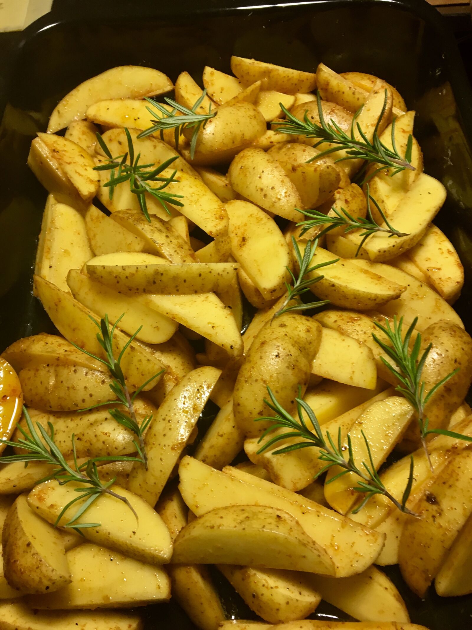 Apple iPhone 6s sample photo. Potatoes, vegan, rosemary photography