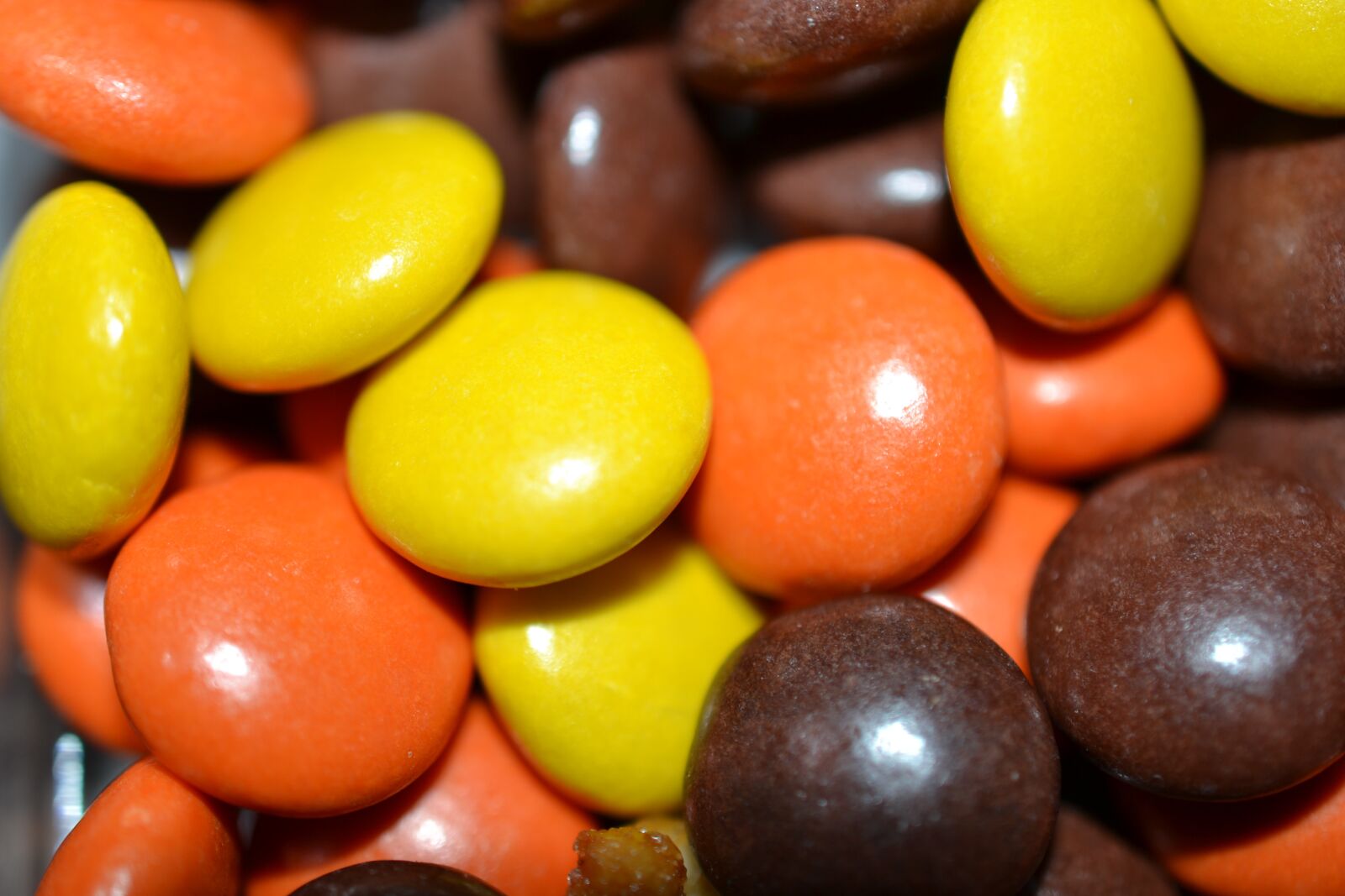 Nikon D3100 sample photo. Candy, sweets, yellow photography