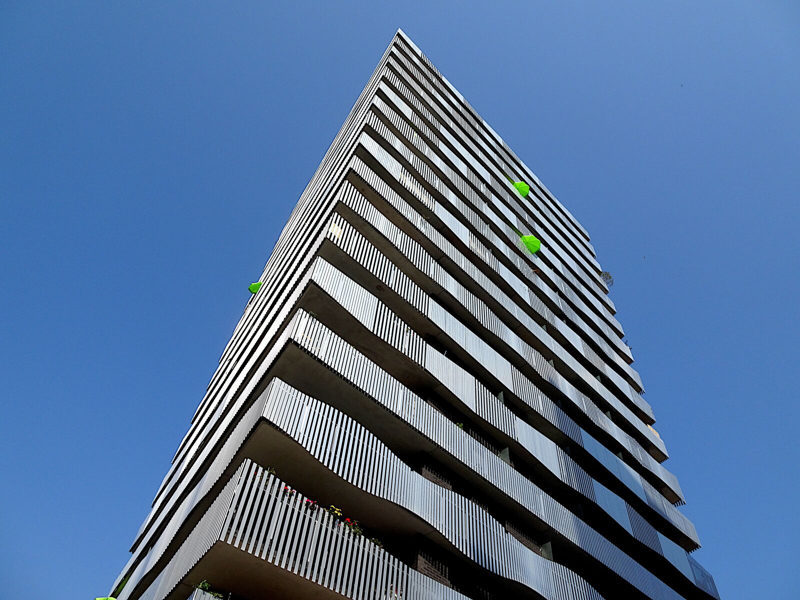 Sony Cyber-shot DSC-HX90V sample photo. Modern architecture, facade, building photography