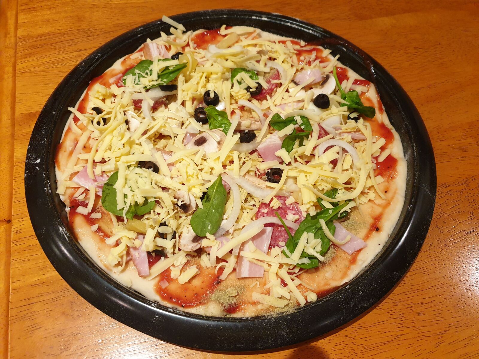 Samsung Galaxy S9 sample photo. Pizza, homemade food, fast photography