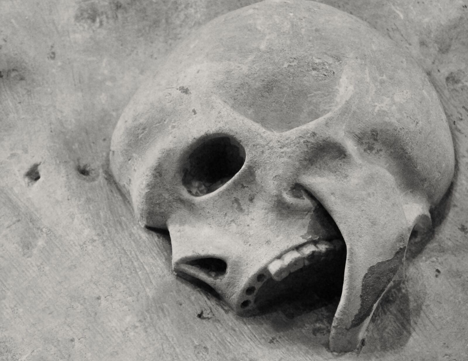 Canon EOS 100D (EOS Rebel SL1 / EOS Kiss X7) sample photo. Jerusalem church, skull, bruges photography