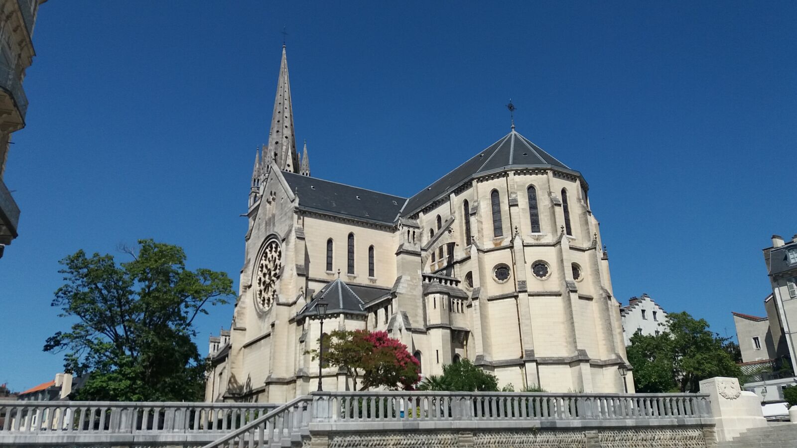 Samsung Galaxy J5(2016) sample photo. Lourdes, france, church photography