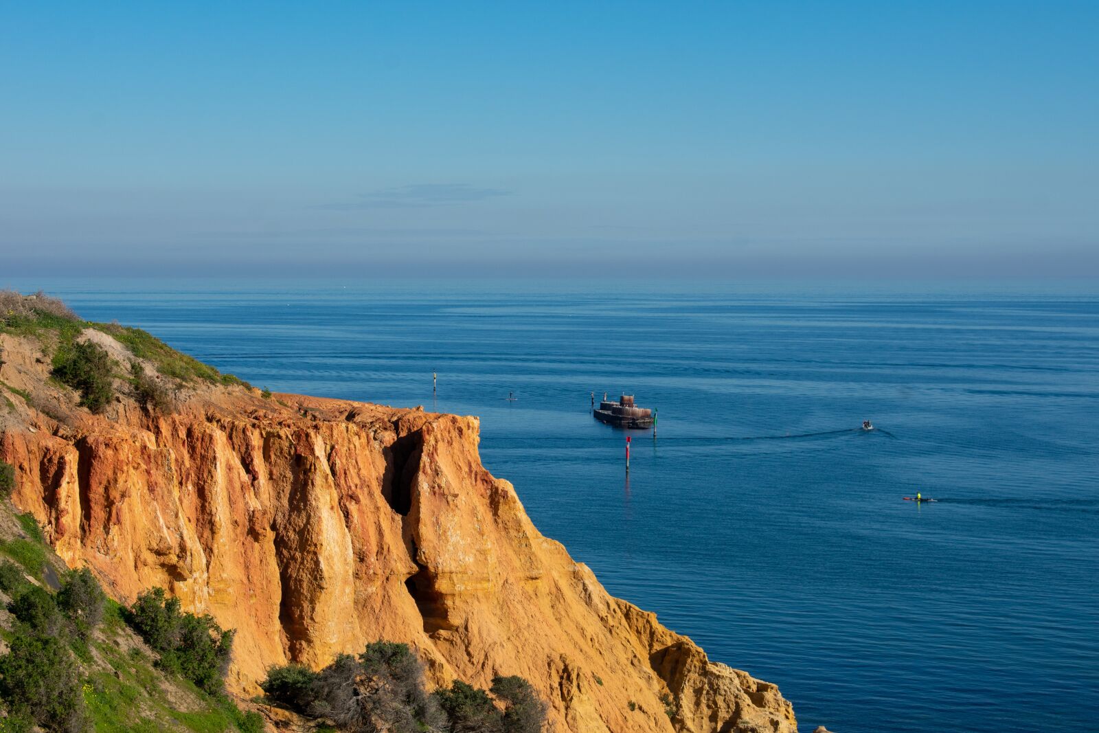 Nikon D3400 sample photo. Black rock beach, shipwreck photography