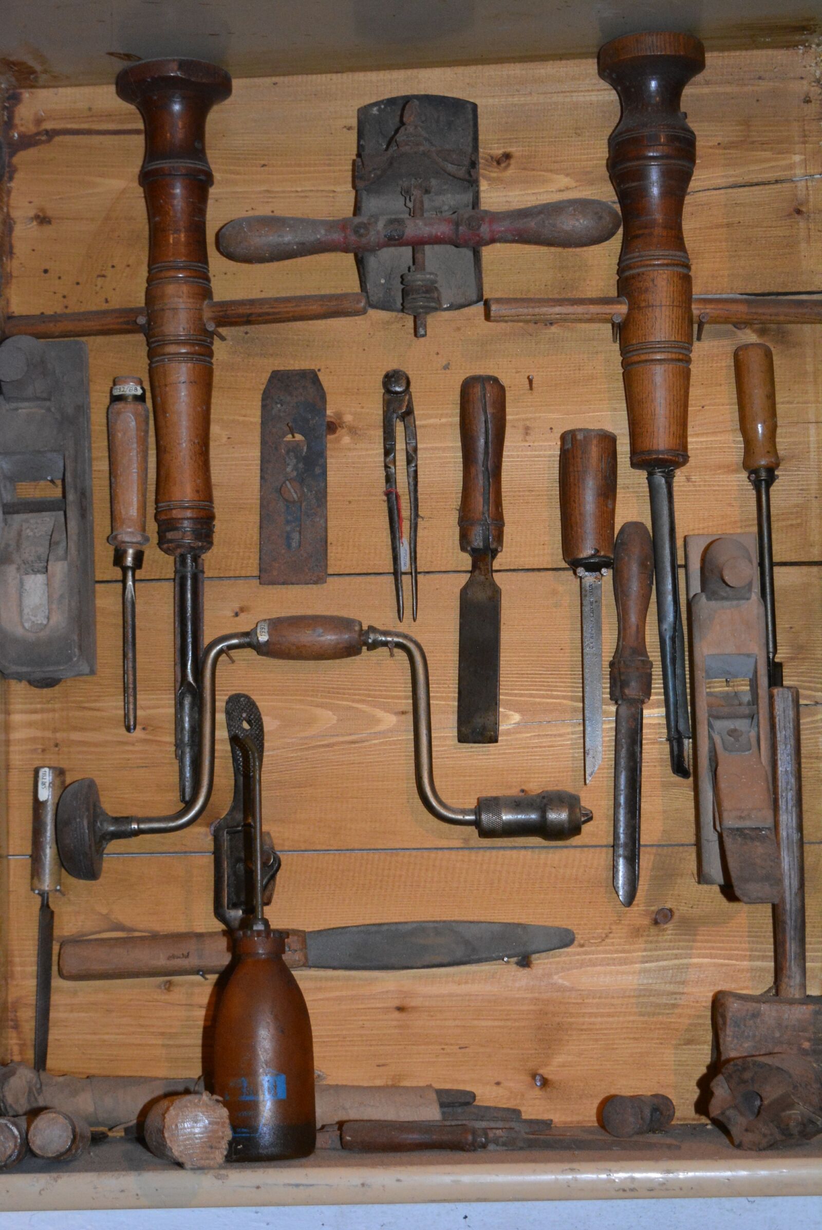 Nikon D5200 sample photo. Tool, museum, old photography