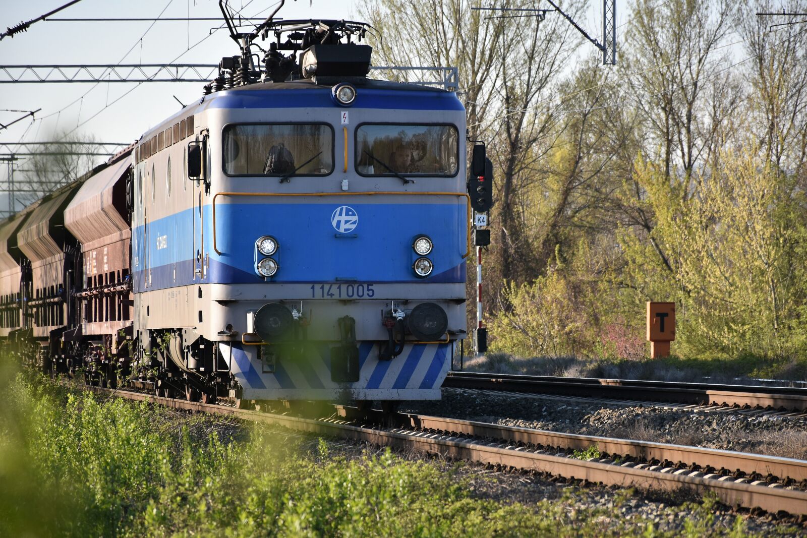 Nikon D5600 sample photo. Cargo train, electric locomotive photography