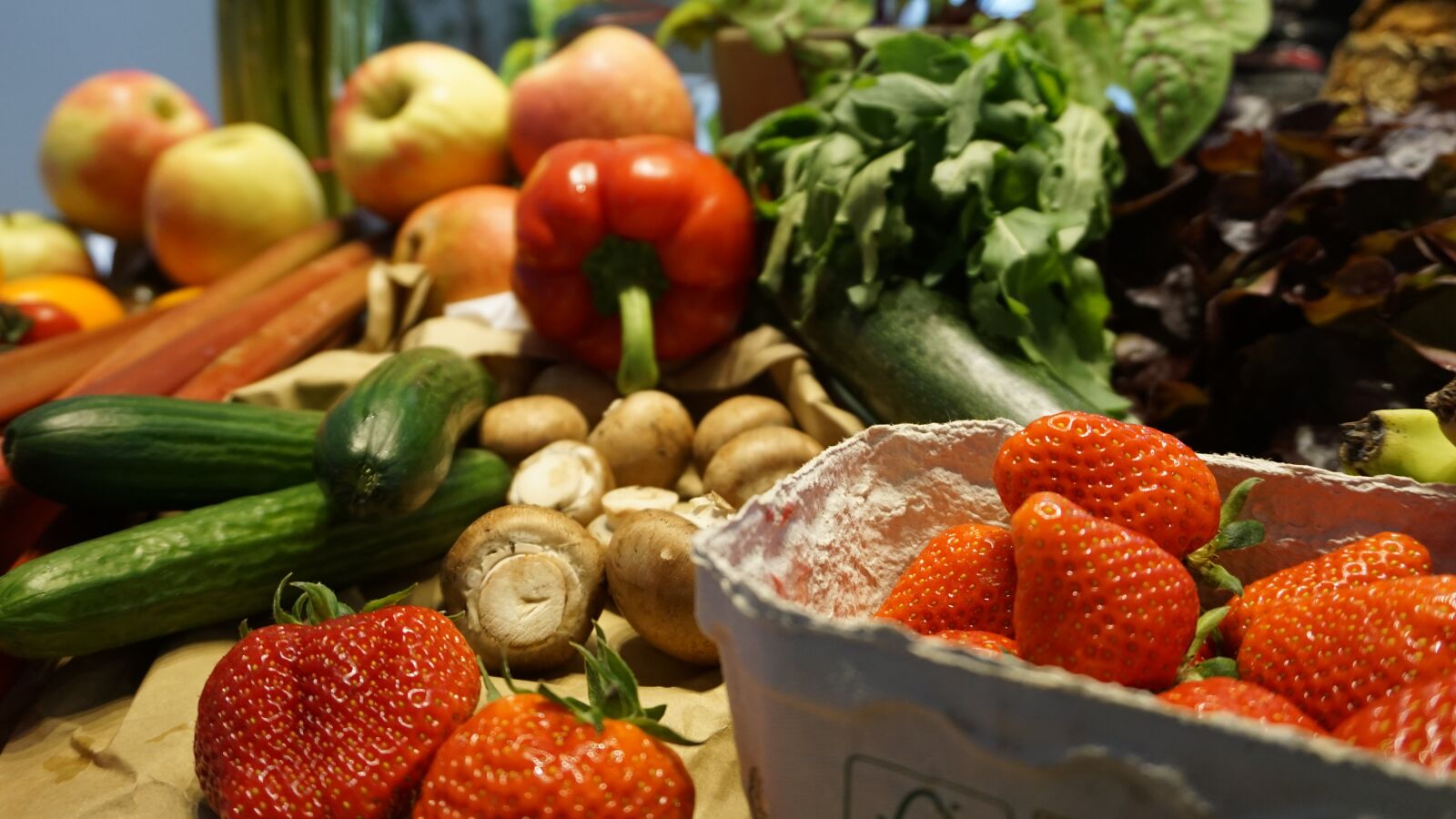 Sony a6000 sample photo. Fruits, vegetables, market photography