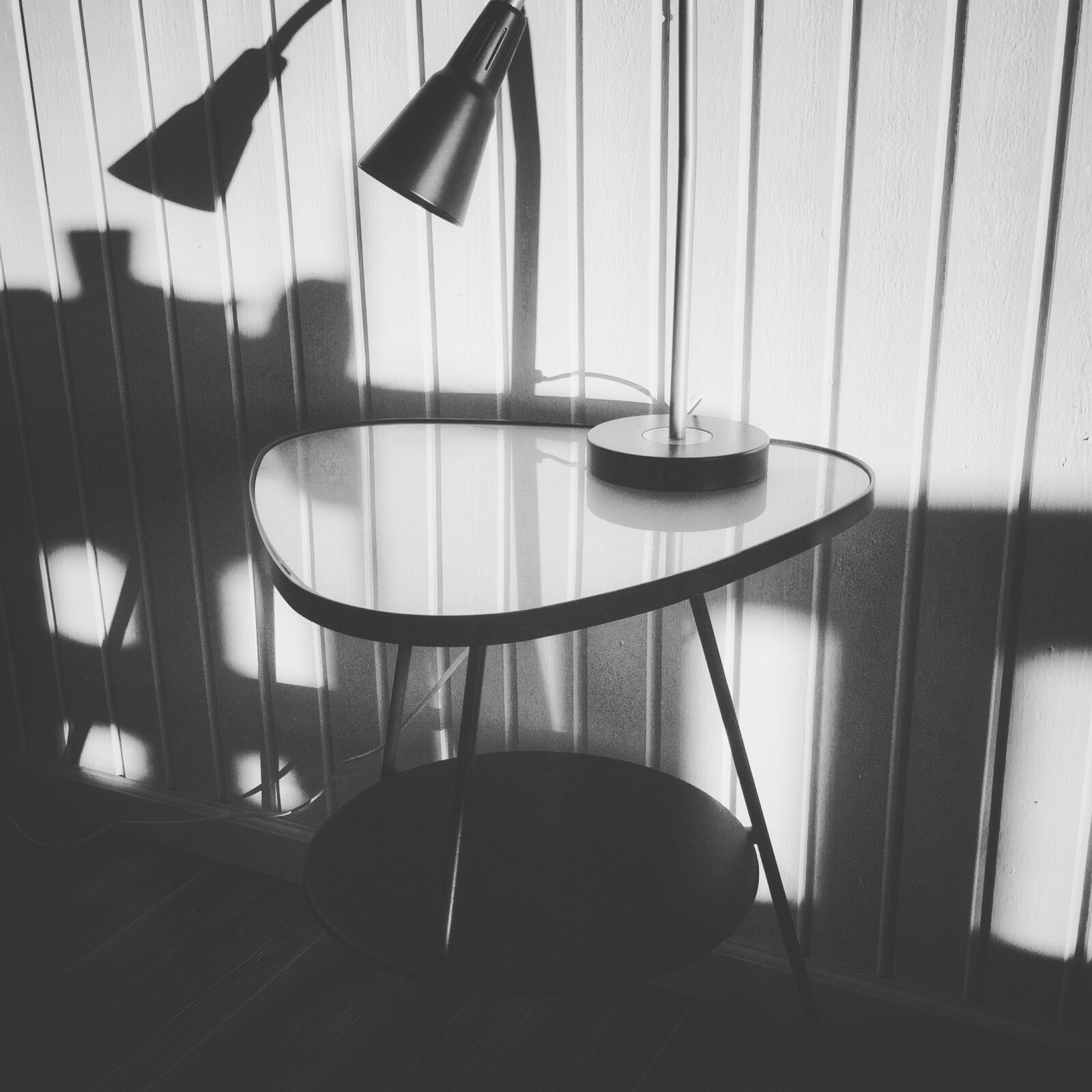 Apple iPhone 6 sample photo. Retro, lamp, lighting photography