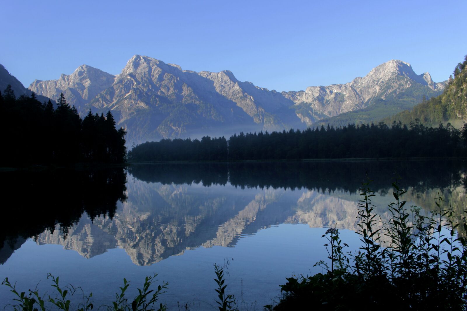Canon EOS 100D (EOS Rebel SL1 / EOS Kiss X7) sample photo. Lake, water, mirroring photography