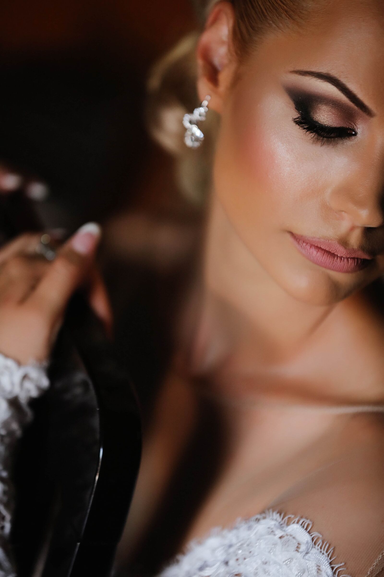 Canon EOS 5D Mark III sample photo. Gorgeous, pretty girl, skin photography