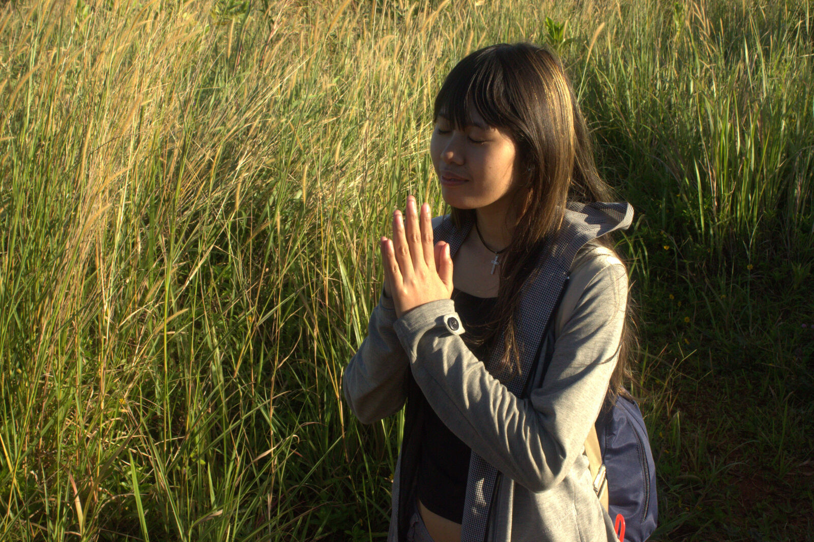 Canon EOS 600D (Rebel EOS T3i / EOS Kiss X5) sample photo. Asian, girl, field, java photography