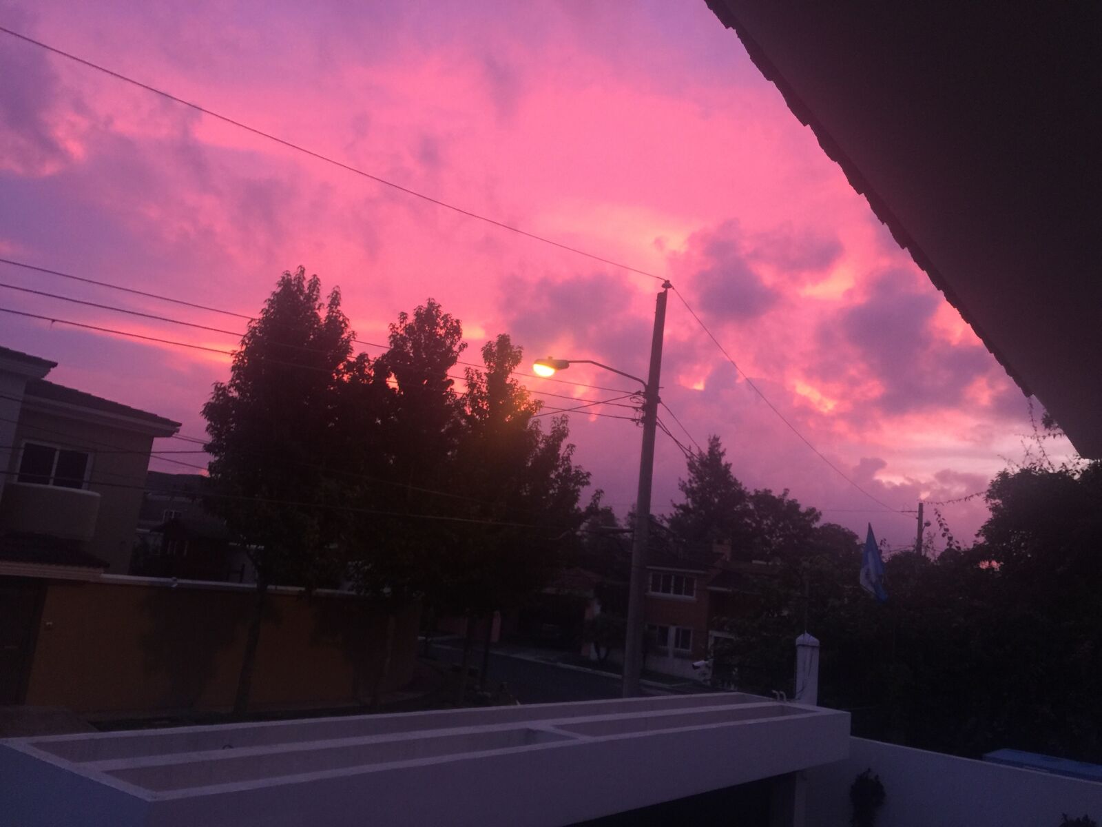 iPhone 6 Plus back camera 4.15mm f/2.2 sample photo. Paisaje, cielo, rosa photography