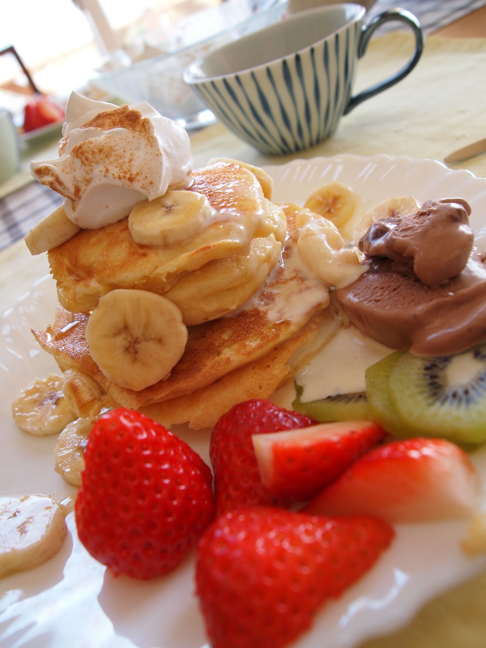 Olympus PEN E-P1 sample photo. Suites, pancake, breakfast photography