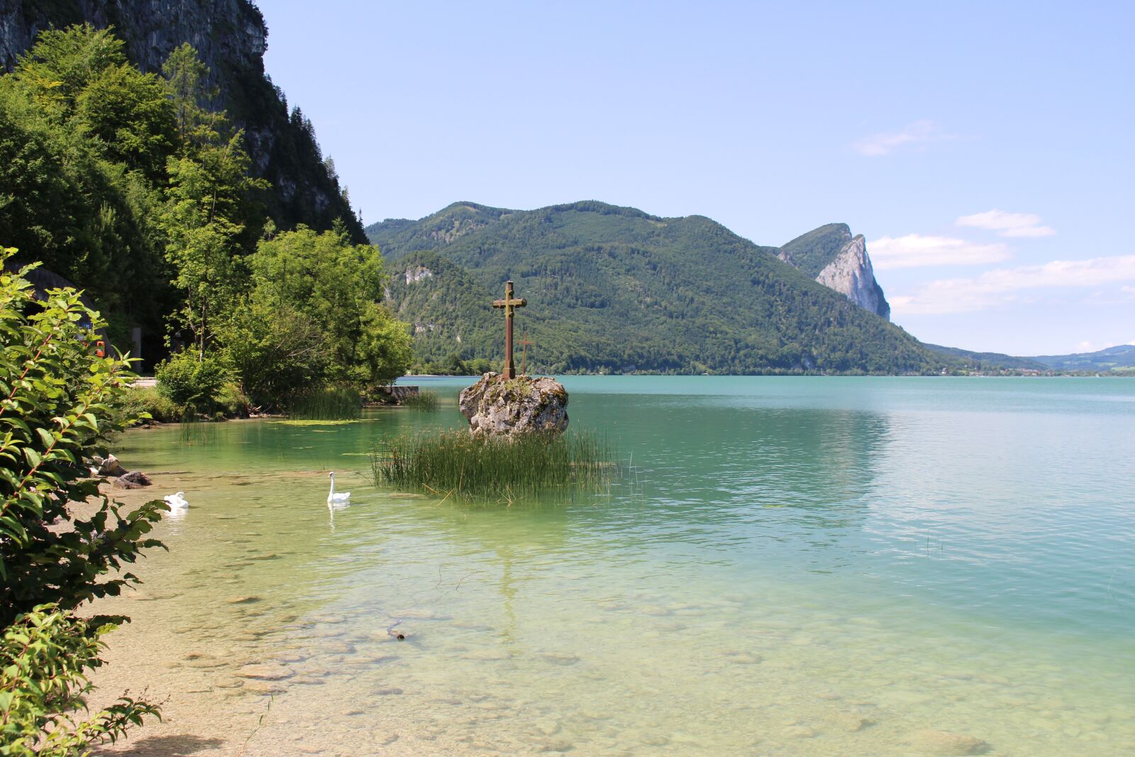 Canon EOS 700D (EOS Rebel T5i / EOS Kiss X7i) sample photo. Mondsee, cross, austria photography