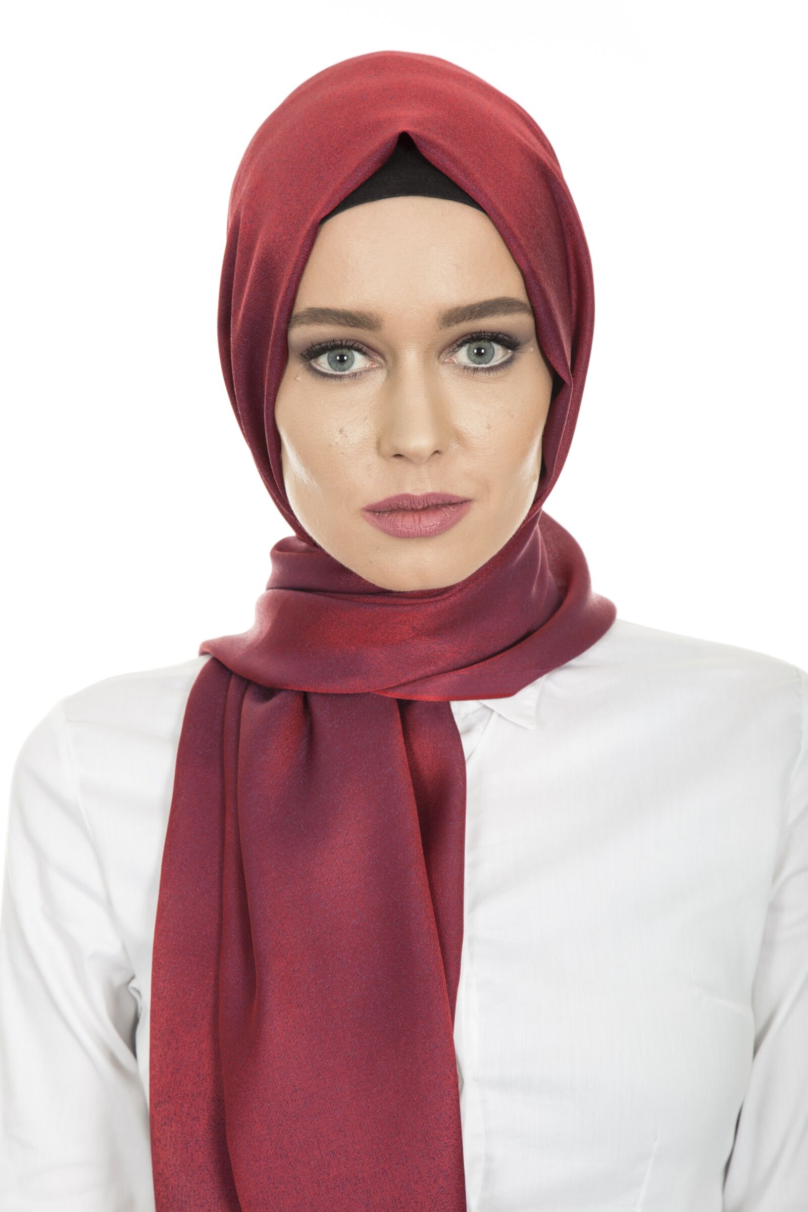 Canon EOS 6D + Canon EF 24-105mm F4L IS USM sample photo. Hijab, head cover, hair photography