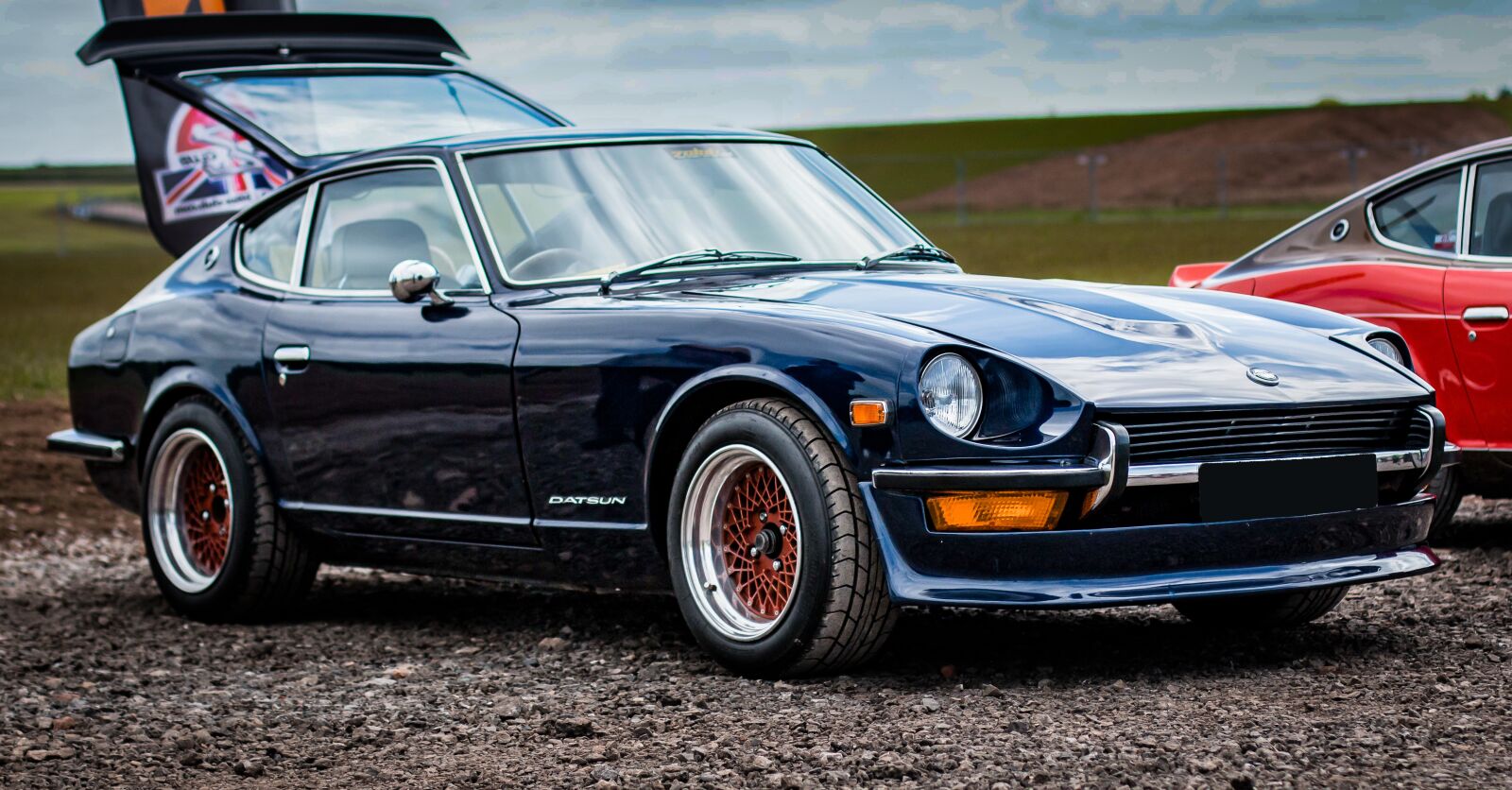 Canon EOS 70D + Canon EF 50mm F1.4 USM sample photo. Datsun 240z, 240z, datsun photography