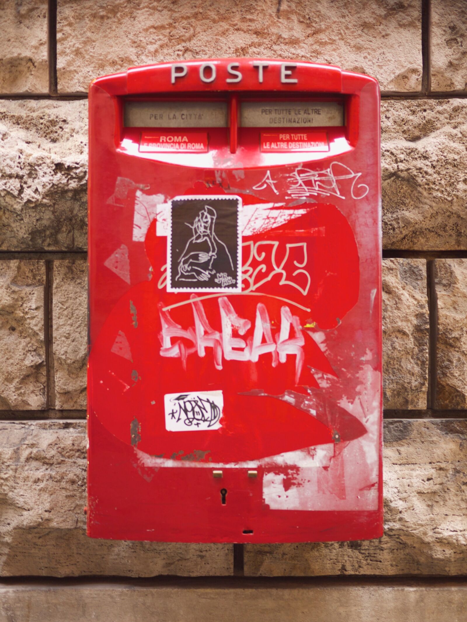 Panasonic Lumix DMC-GF1 sample photo. Mailbox, brick, city photography