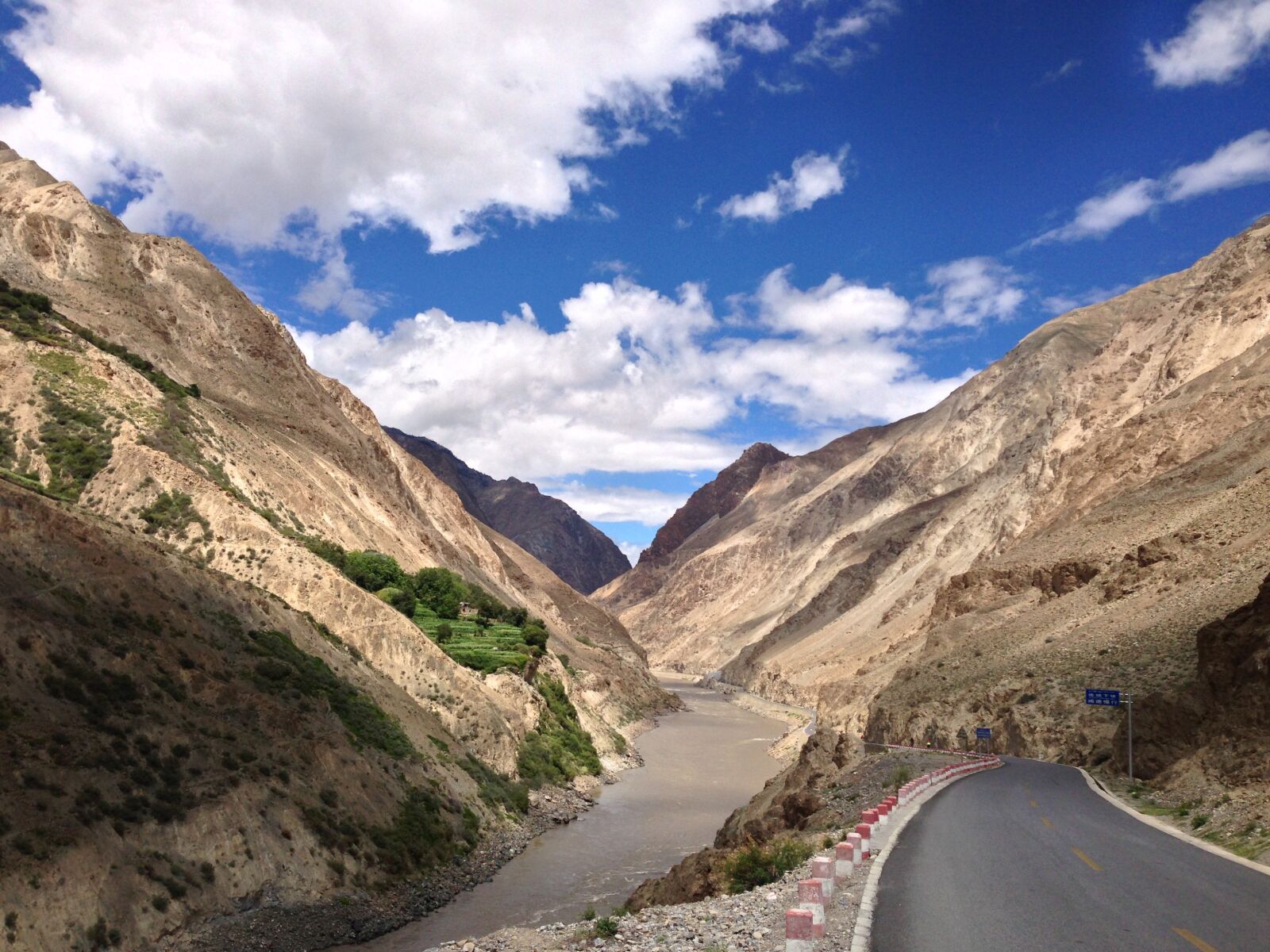 Apple iPhone 5 sample photo. Mountains, blue sky, white photography