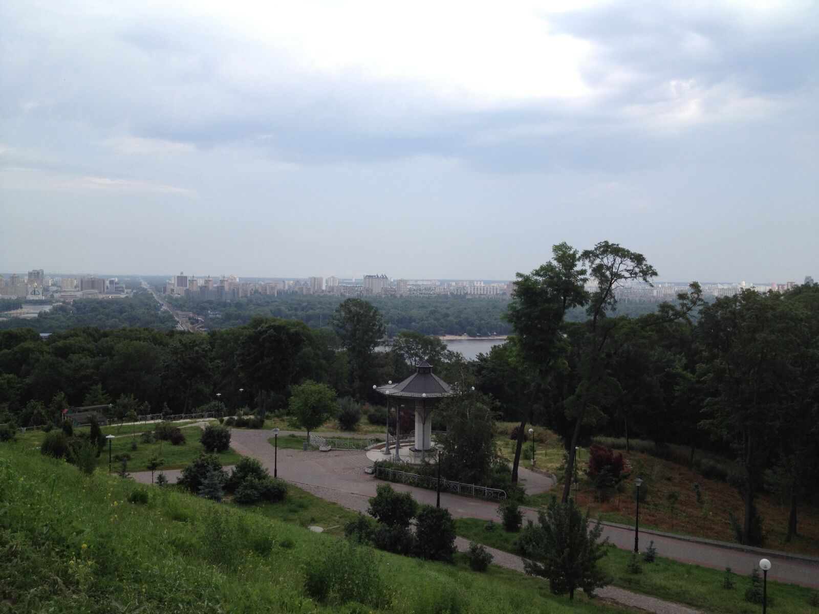 Apple iPhone 4S sample photo. Land, nature, people photography