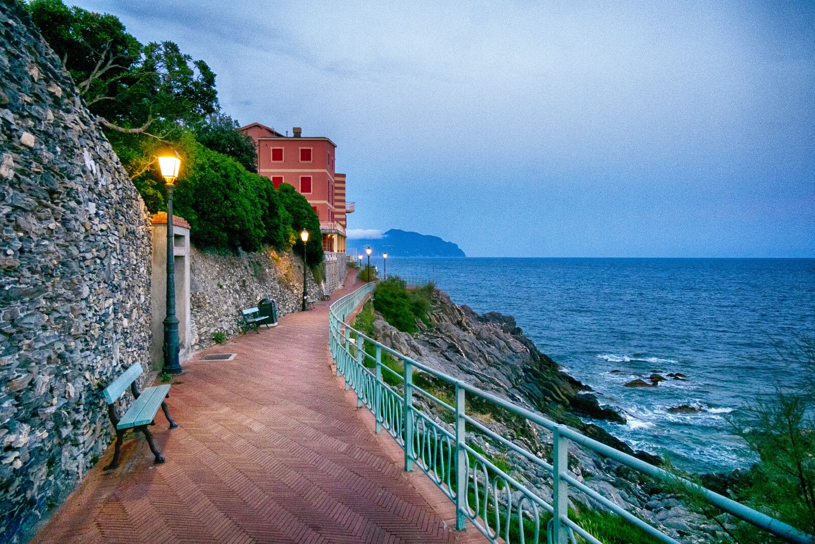 Fujifilm XC 16-50mm F3.5-5.6 OIS sample photo. Nerves, italy, liguria photography
