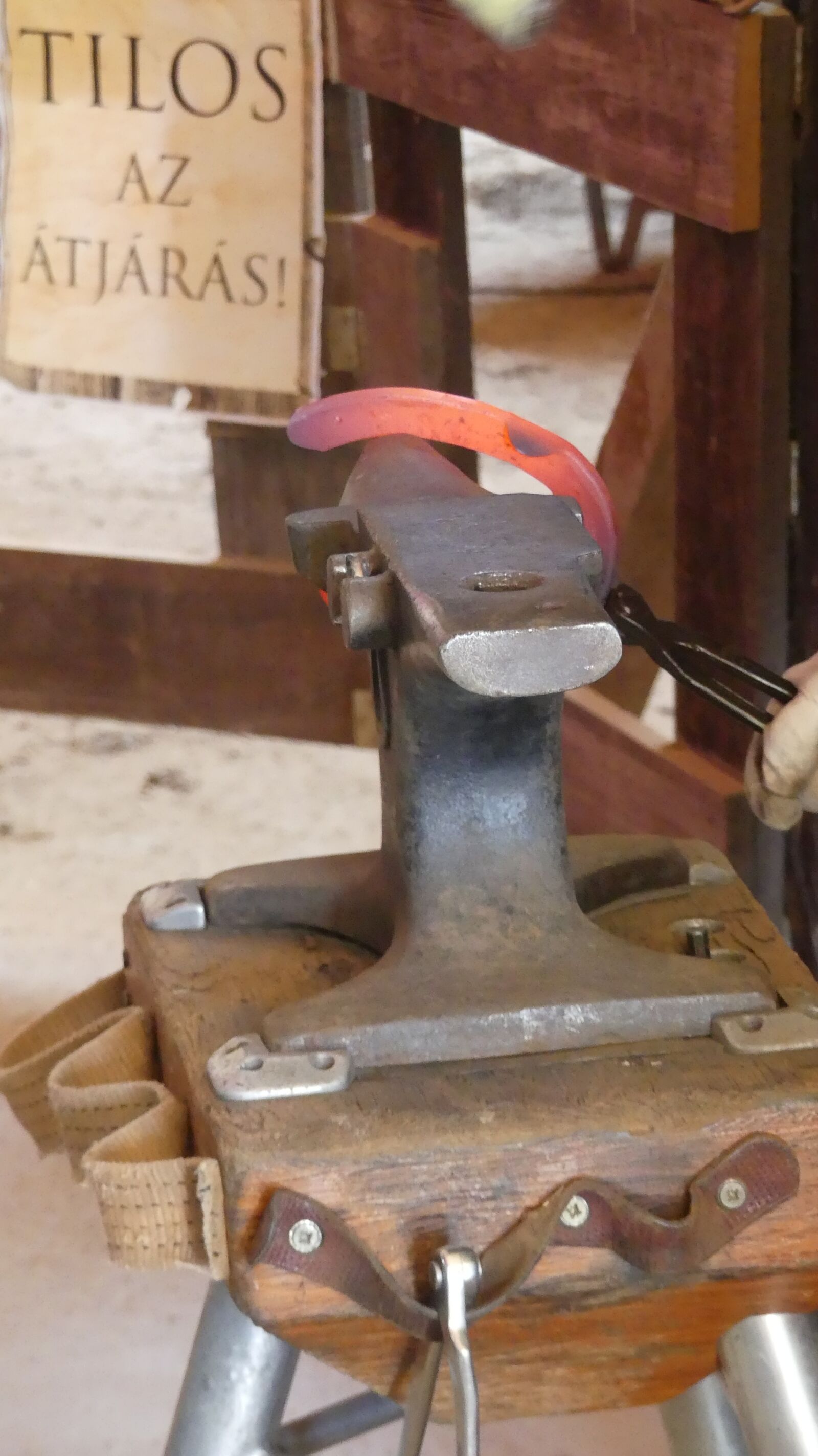 Panasonic Lumix DMC-FZ300 sample photo. Forging, smith, iron photography