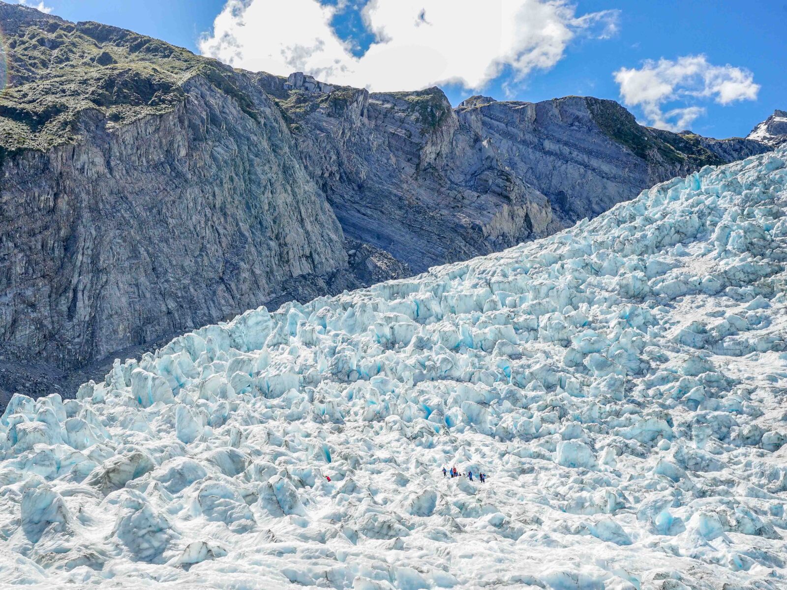 Sony a7 II + Sony Vario-Tessar T* FE 16-35mm F4 ZA OSS sample photo. Glacier, ice, snow photography