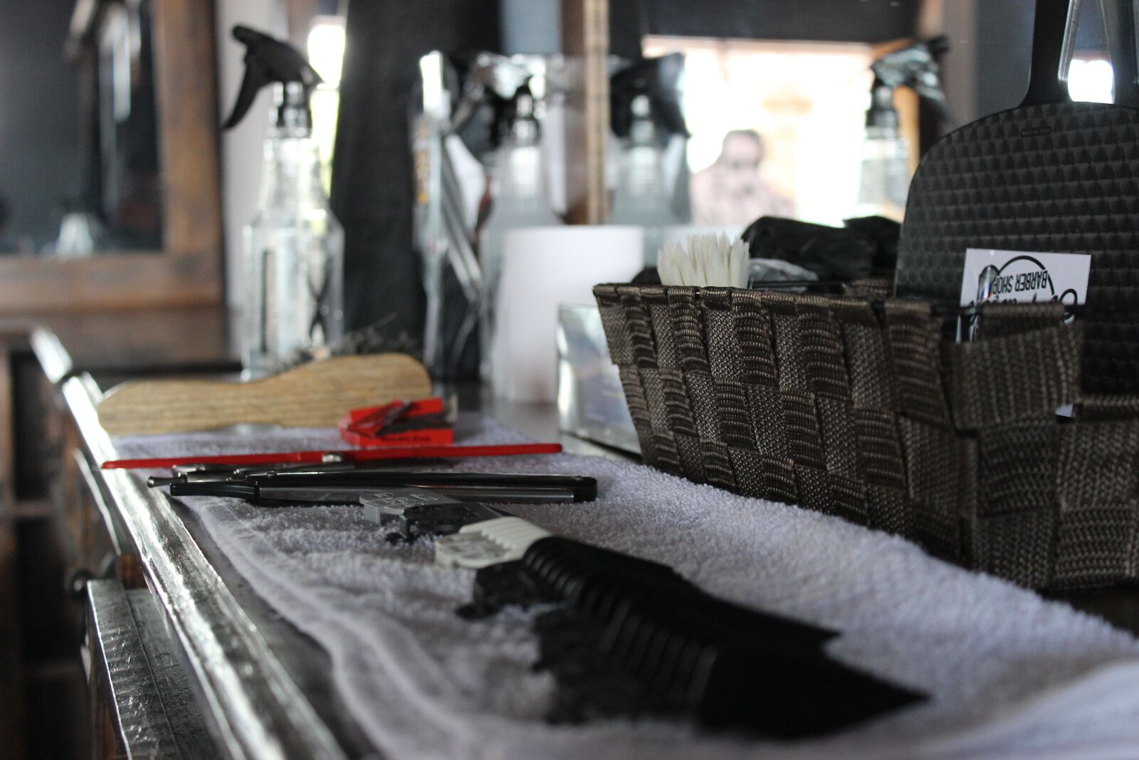 Canon EOS 600D (Rebel EOS T3i / EOS Kiss X5) sample photo. In, inside, furniture photography