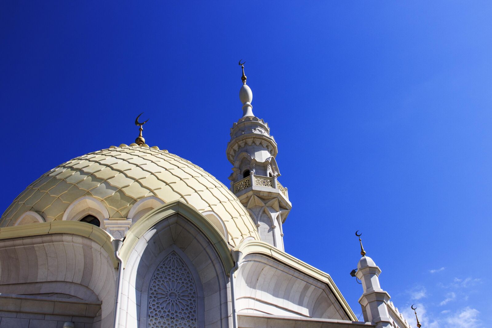 Canon EF 28-135mm F3.5-5.6 IS USM sample photo. Mosque, sky, bulgarians photography