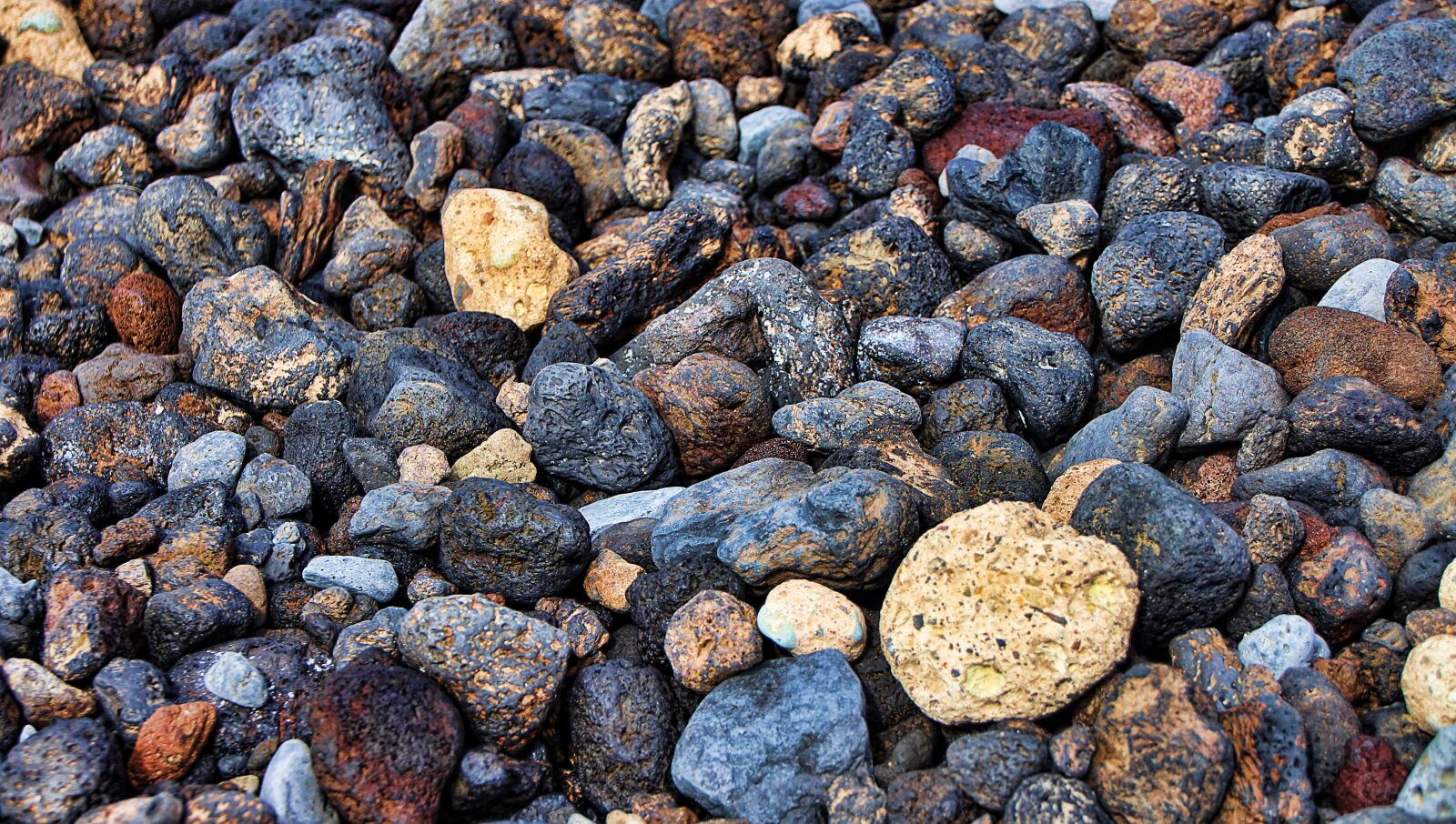 Canon EOS 1300D (EOS Rebel T6 / EOS Kiss X80) sample photo. Stones, structure, lava photography