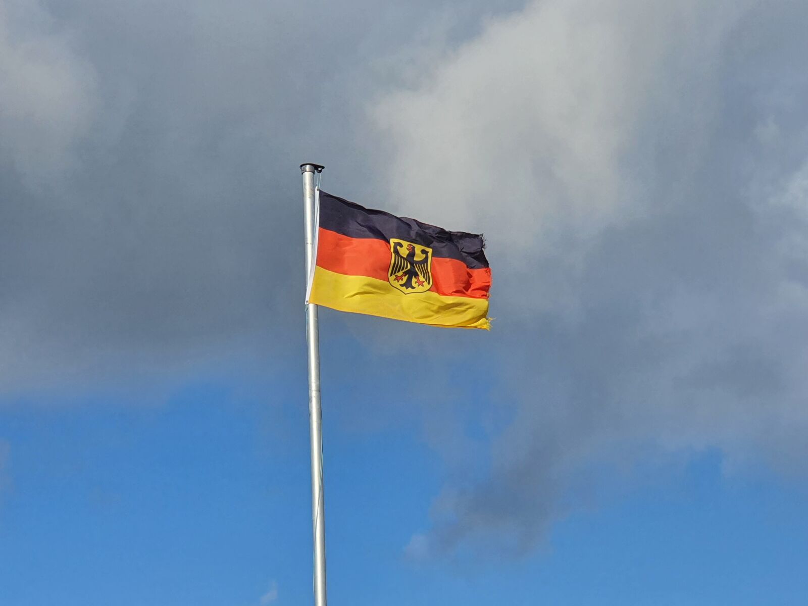 Samsung SM-G973F sample photo. Germany, flag, germany flag photography