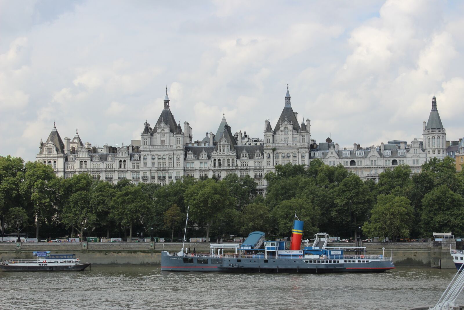 Canon EOS 600D (Rebel EOS T3i / EOS Kiss X5) sample photo. Palace, england, london photography