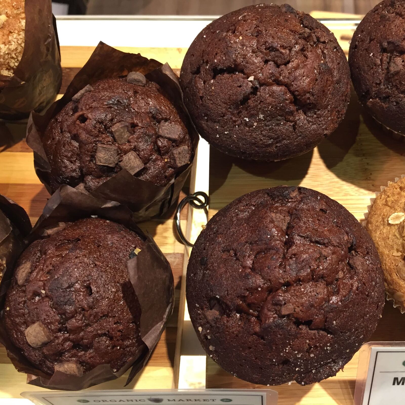 iPhone 6 back camera 4.15mm f/2.2 sample photo. Chocolate, muffin photography
