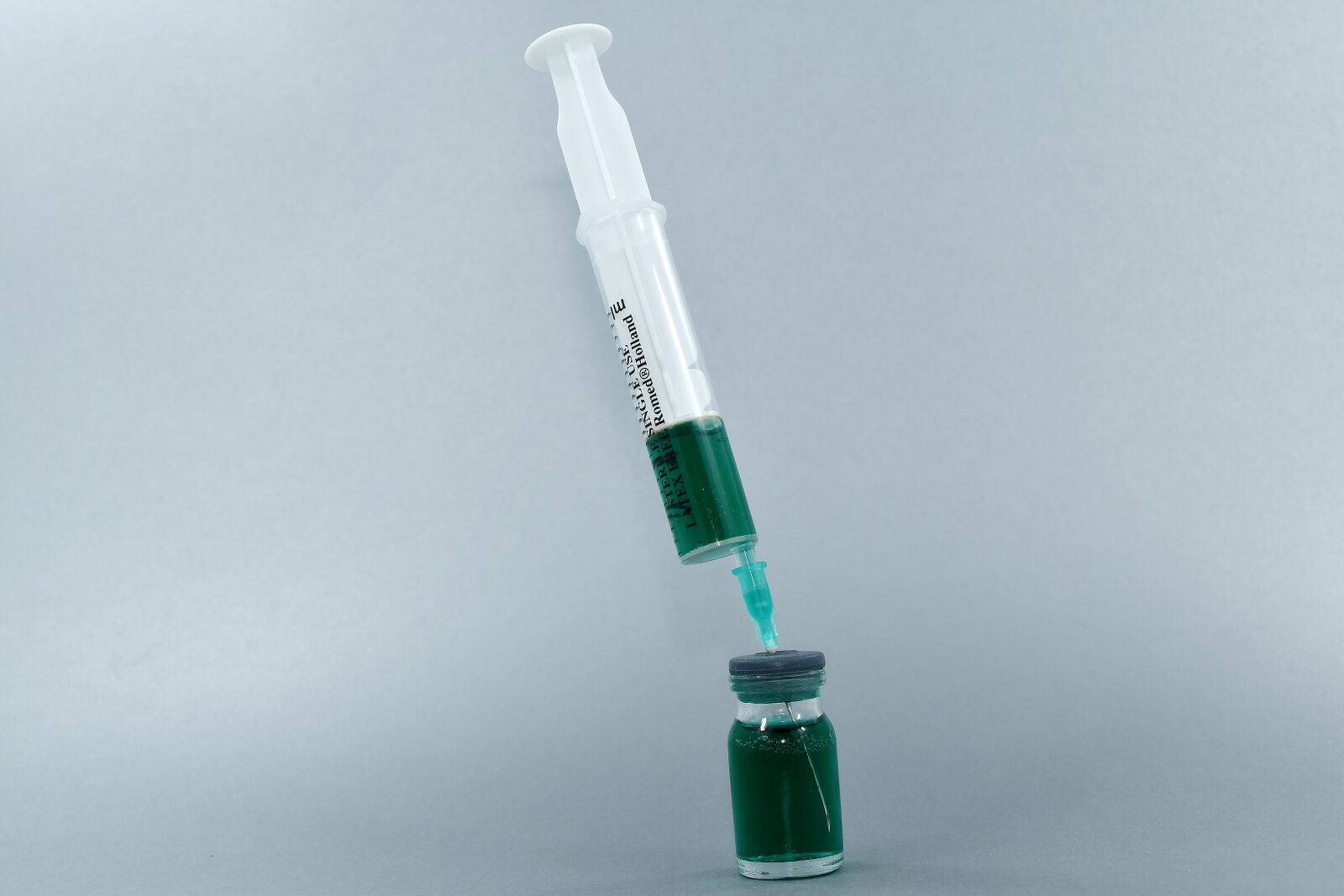 Nikon D5500 sample photo. Antibody, antigen, antiserum, drugs photography