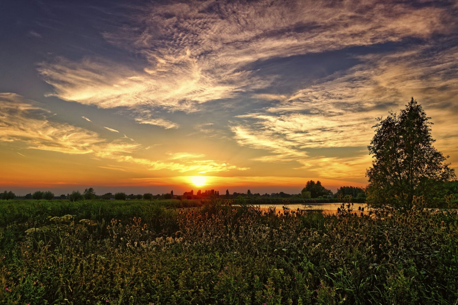 Sony Cyber-shot DSC-RX100 III sample photo. Twilight, heat wave, sunset photography