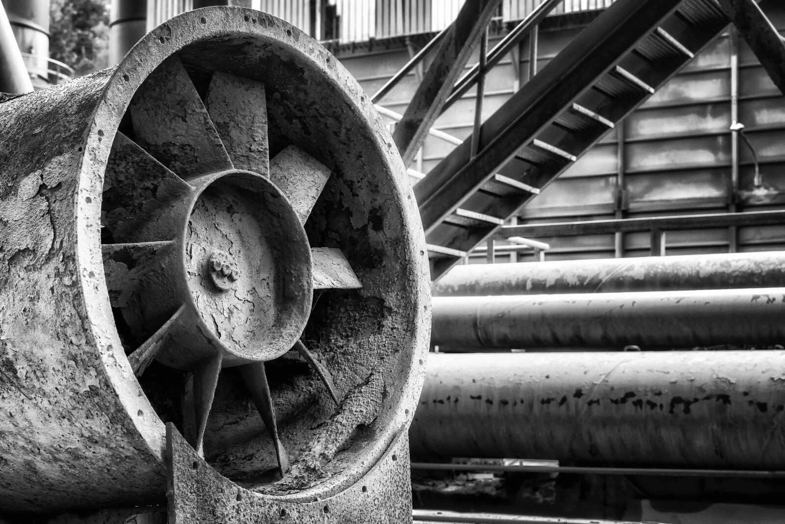 Nikon D3300 sample photo. Steel, iron, monochrome, old photography
