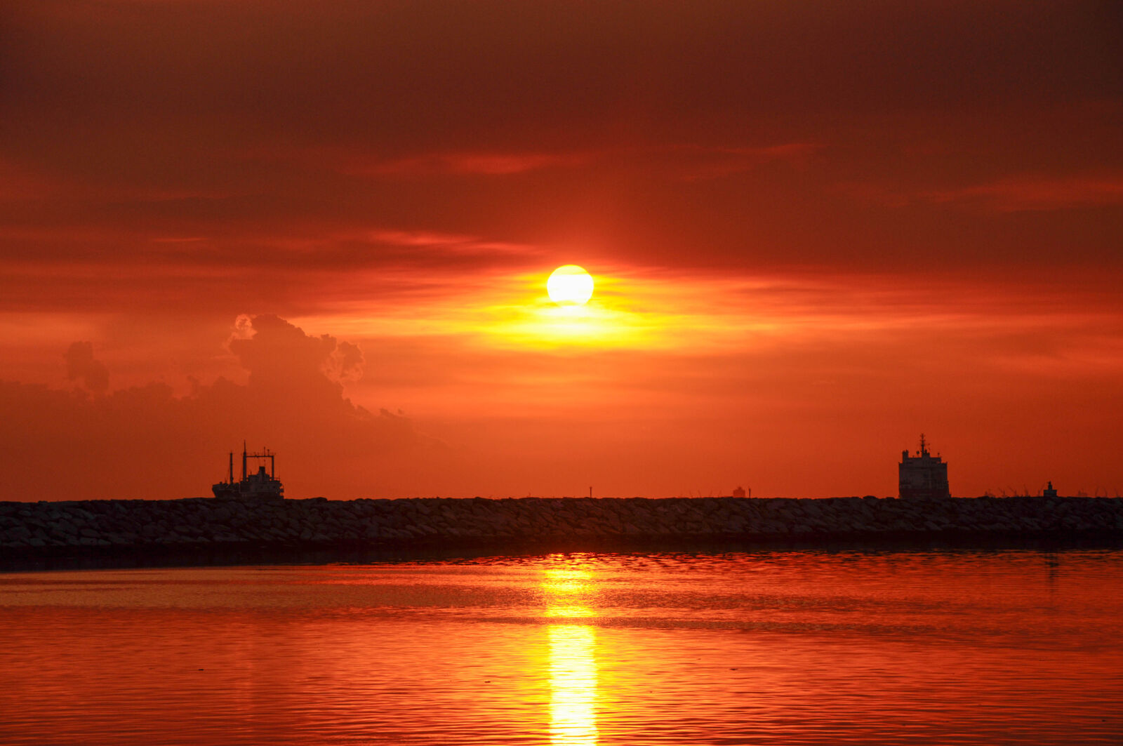Nikon D90 sample photo. Orange, set, silhouettes, sun photography
