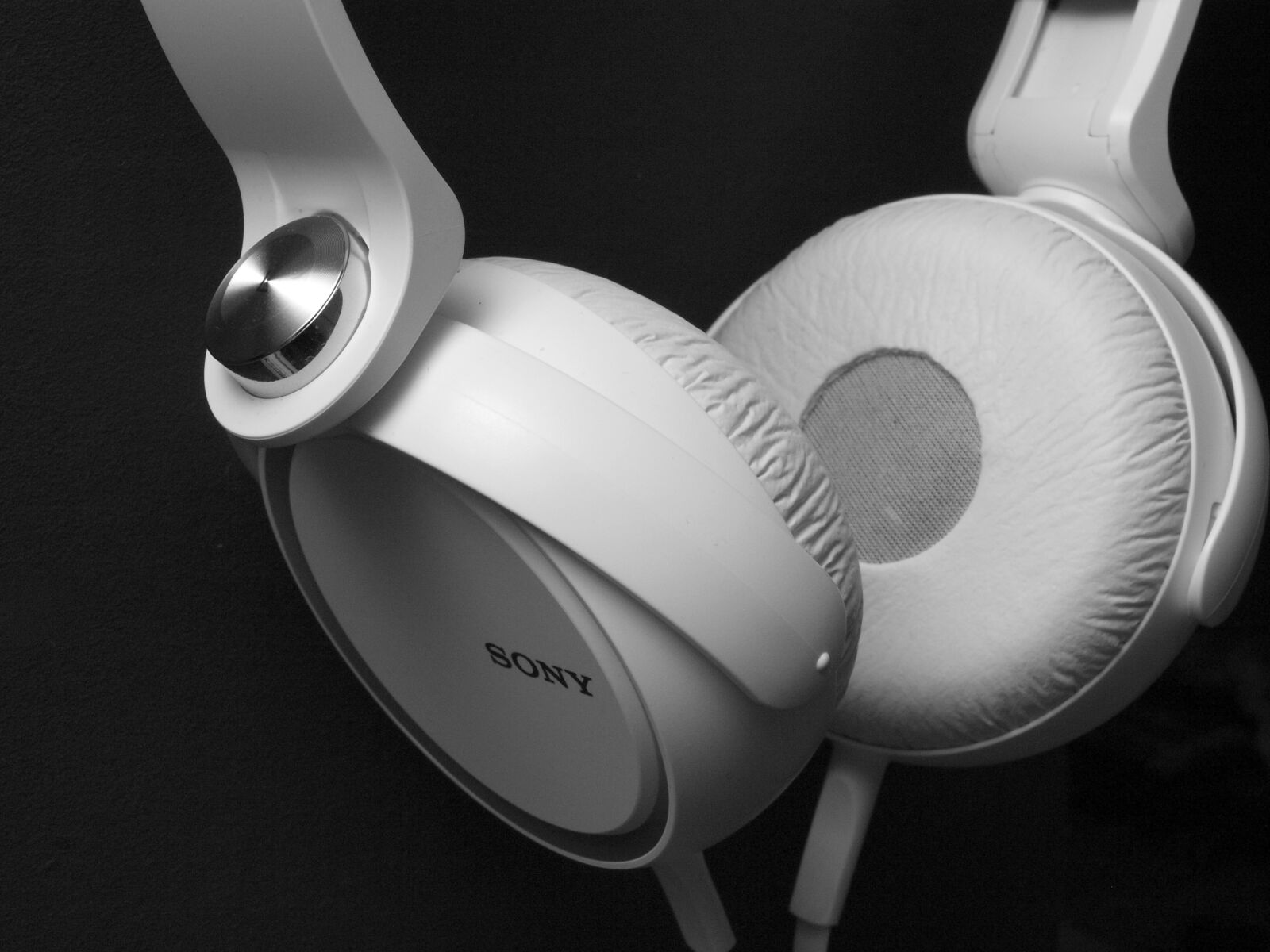 Olympus E-450 (EVOLT E-450) sample photo. Music, headphones, mp3 photography