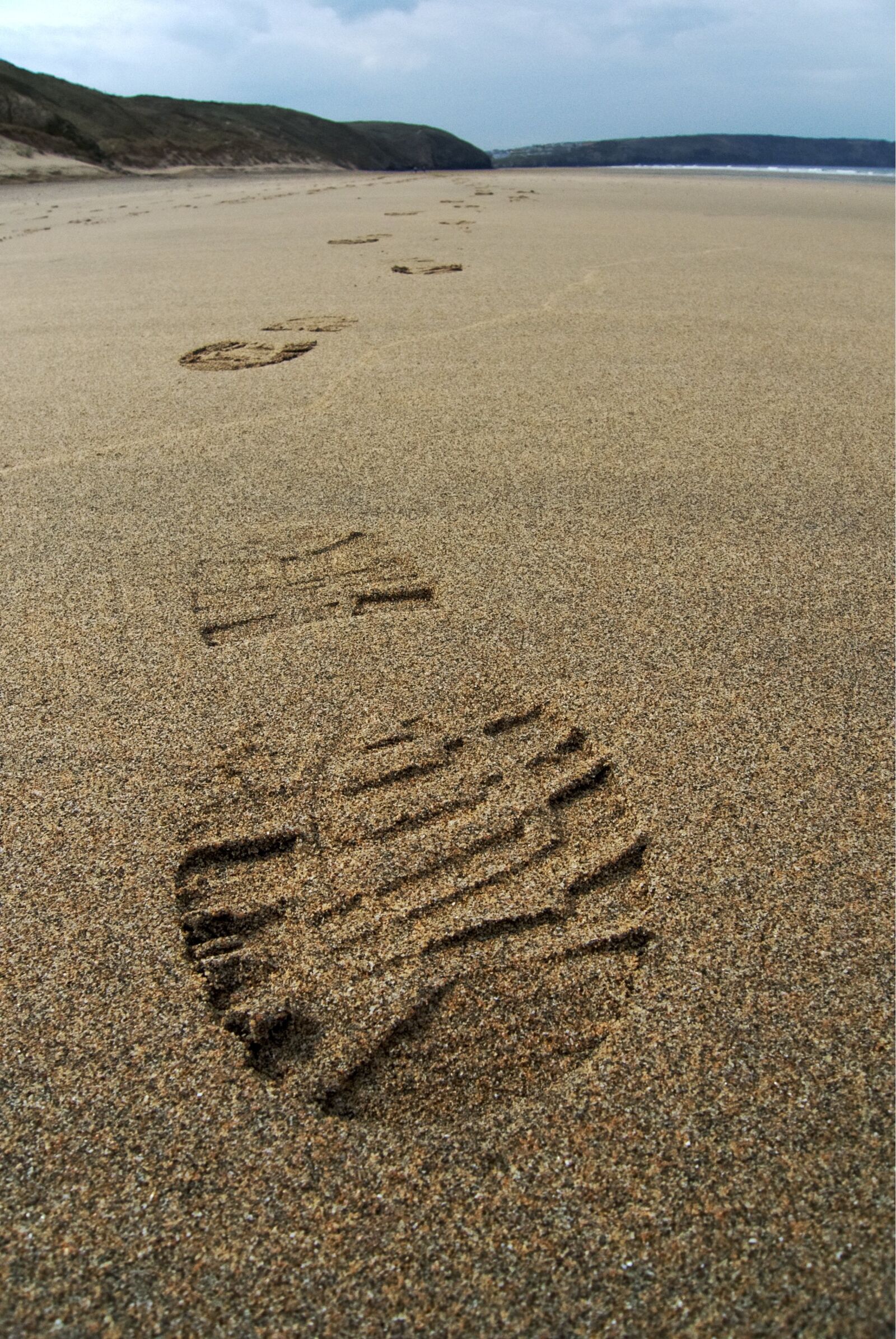 Panasonic Lumix DMC-LX3 sample photo. Footprint, sand, track photography