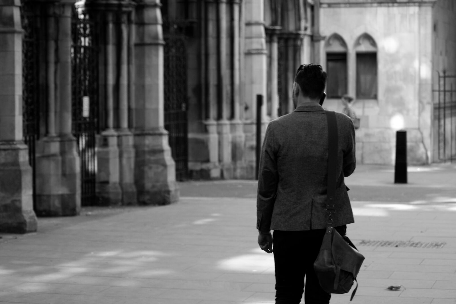 Nikon D3400 sample photo. Royal courts of justice photography