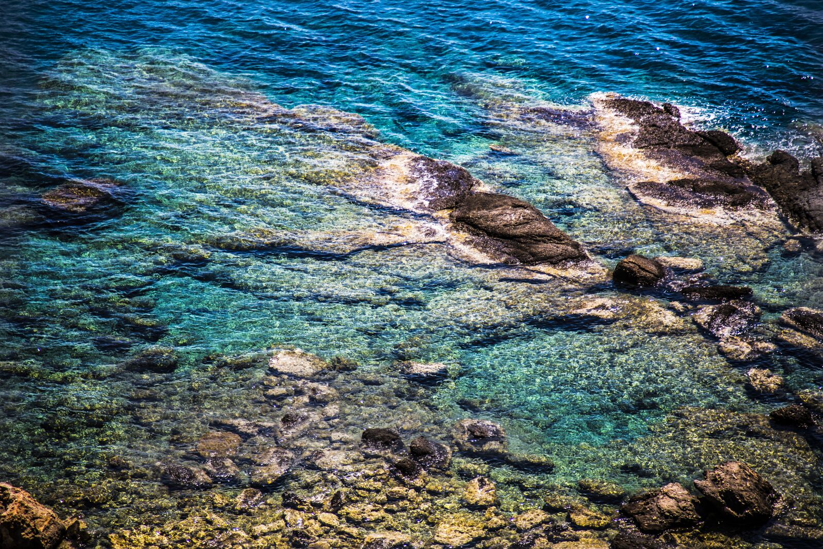 Canon EOS 6D + Canon EF 24-105mm F4L IS USM sample photo. Sea, stone, blue photography