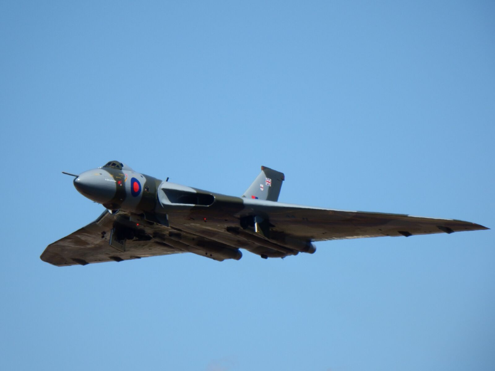 Fujifilm FinePix SL1000 sample photo. Xh558, vulcan, avro vulcan photography