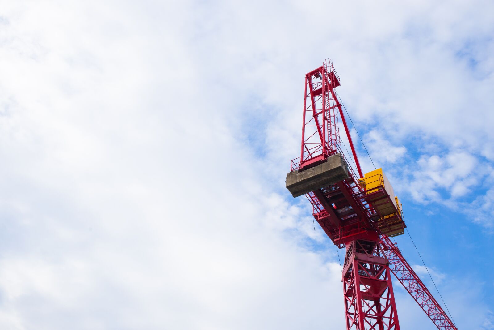 Canon EF 24-70mm F4L IS USM sample photo. Construction, machine, sky photography