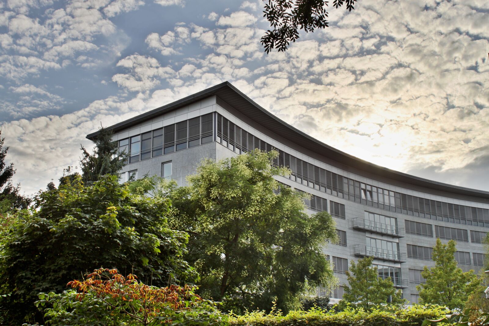 Canon EOS 500D (EOS Rebel T1i / EOS Kiss X3) sample photo. Building, architecture, house photography